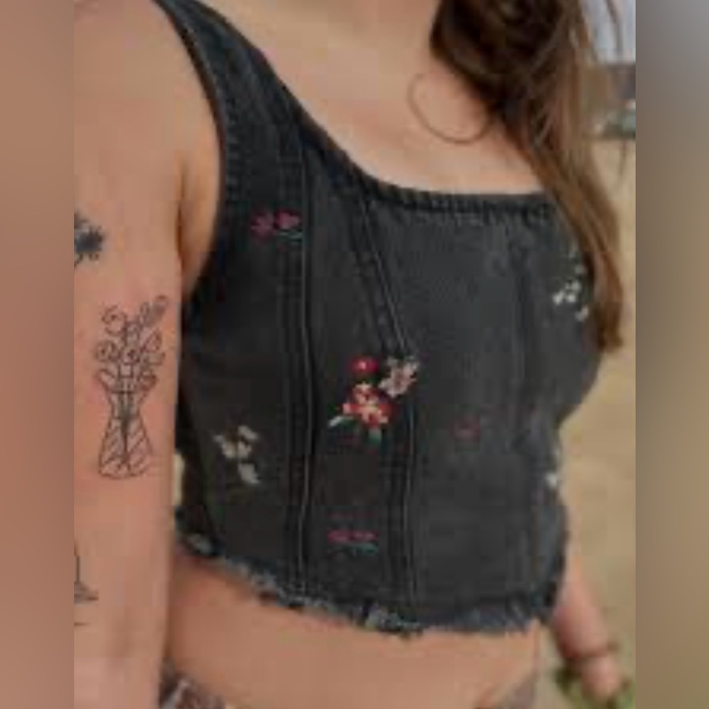 NWT Ban Jara Embroidered Denim Tank Size Medium